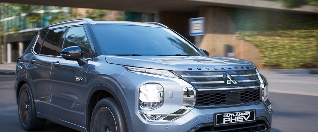 Nové Mitsubishi OUTLANDER PHEV - dynamické zrýchlenie