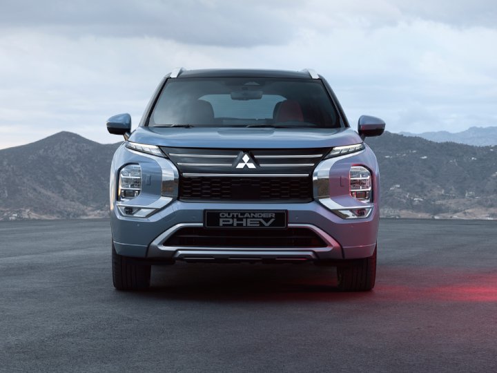 Mitsubishi Outlander 25 rokov - cenník a výbava